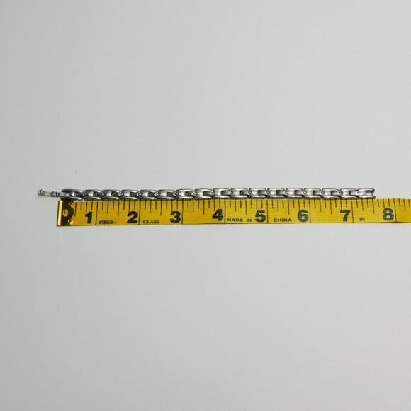 Link Bracelet 316L Steel in Silver with Screw Accent Design - Picture 5 of 5